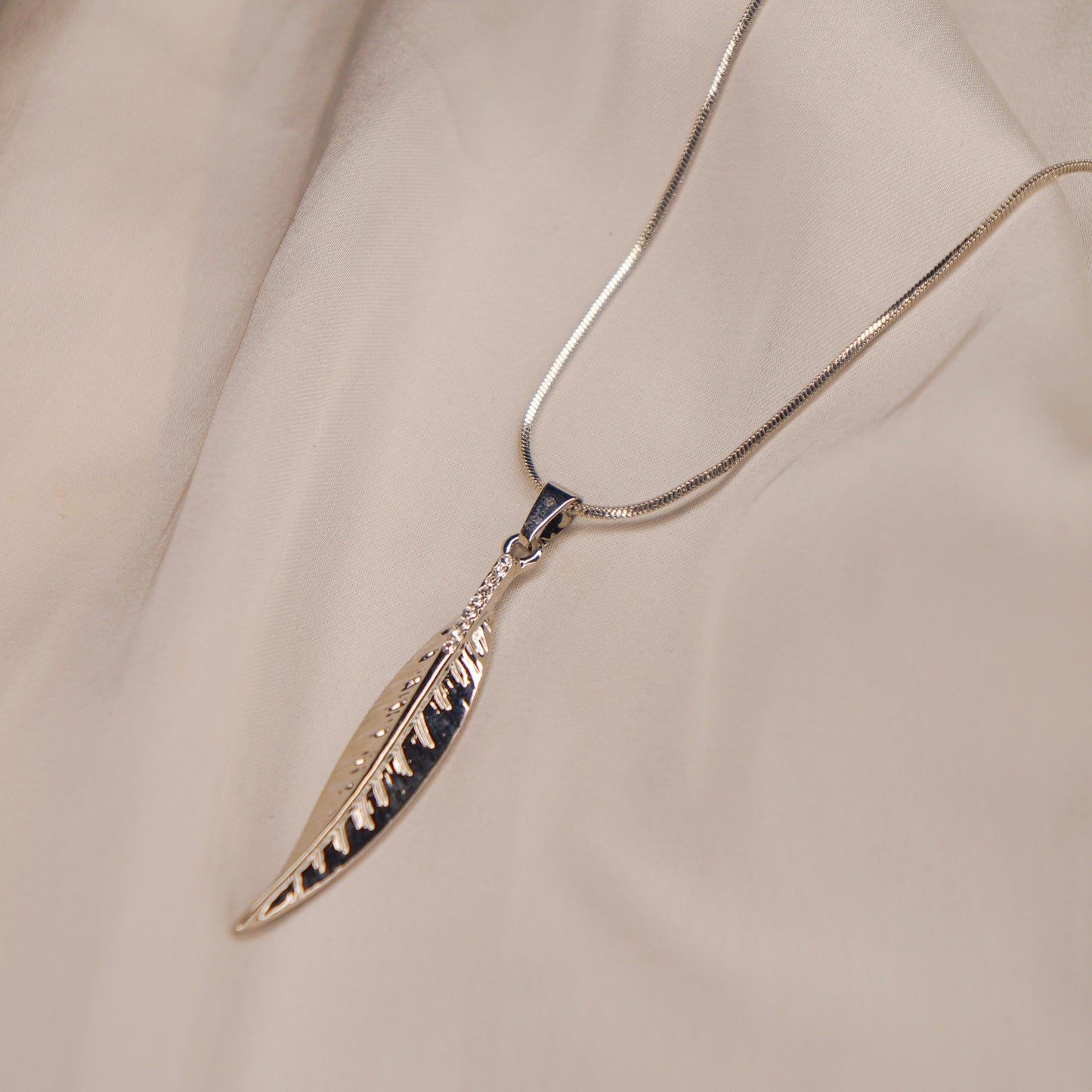 Collier Plume