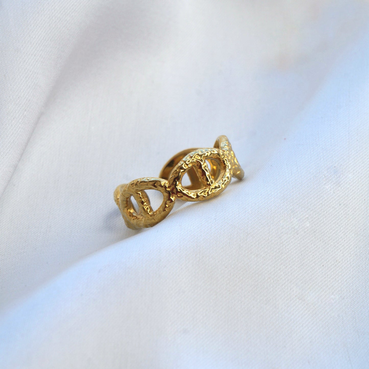Bague Isis